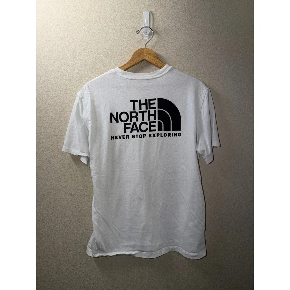 Men's North Face Shirt Size Medium